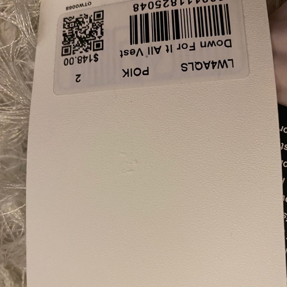 Lululemon down for it all vest! - Picture 3 of 6